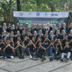 Peringati 40 Tahun FEUI84, KSE UIN Jakarta Ikut Serta dalam Gebyar Tanam 4000+1000 Pohon se-Nusantara