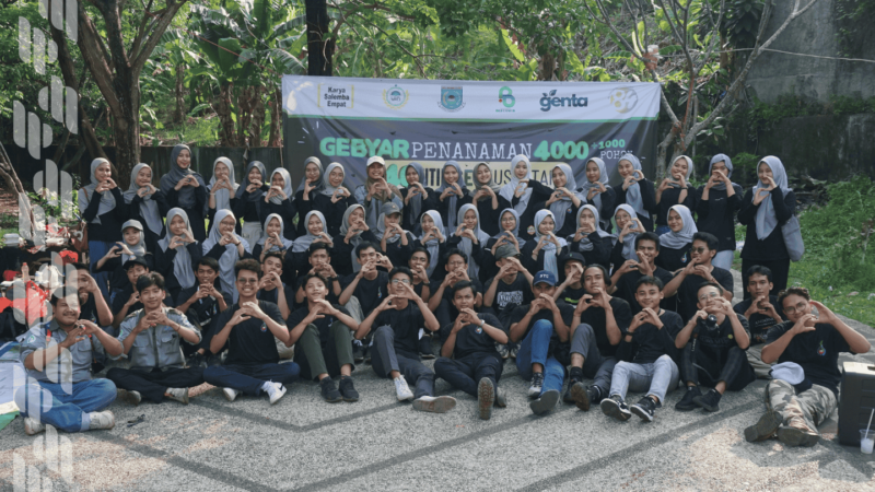 Peringati 40 Tahun FEUI84, KSE UIN Jakarta Ikut Serta dalam Gebyar Tanam 4000+1000 Pohon se-Nusantara